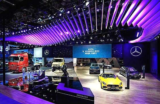 戴姆勒携前沿产品技术亮相中国国际进口博览会！