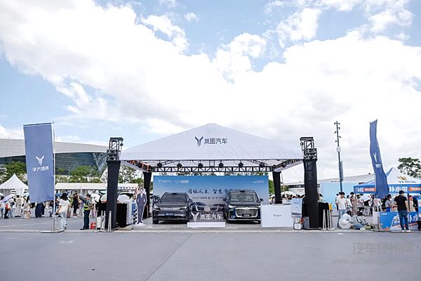 乒超联赛高能开赛！东风岚图双车现场