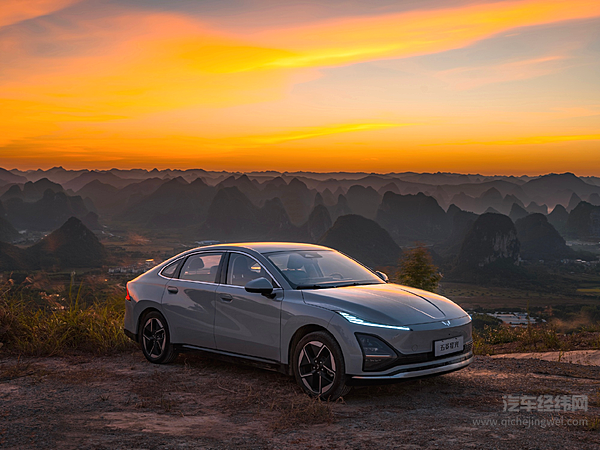 家用新能源之选 五菱星光和吉利银河L6 EM-i谁更胜一筹？