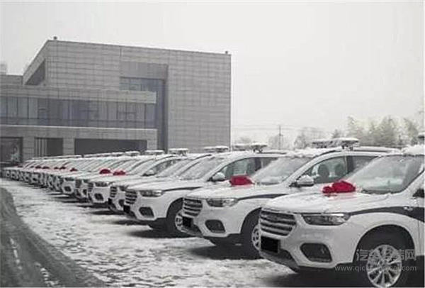 中国警车“大换血”，清一色国产车，简直不要太霸气！
