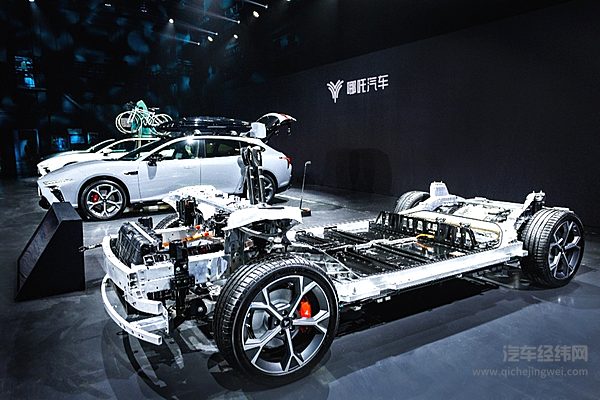 哪吒S猎装版主打低价高配 能否平替极氪001？