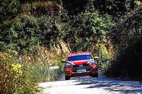 展现自主品牌雄风 江淮军团顺利问鼎CRC冠军