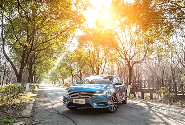 2018款荣威i6配置全面升级 8.98万带来家轿新体验