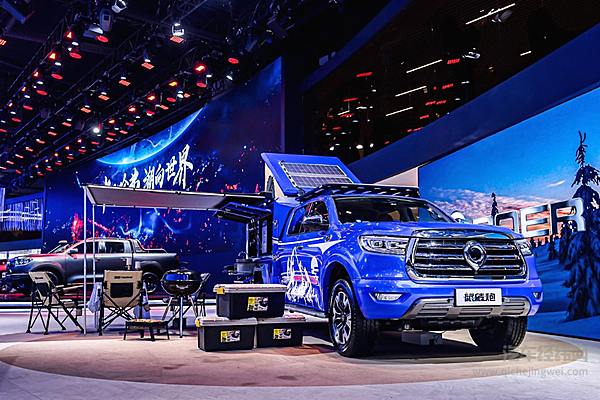 交车、上新两不误 两年20万台的长城炮速度燃爆成都车展