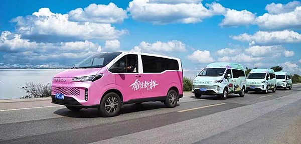 依维柯聚星 重新定义客运行业高效与舒适之旅