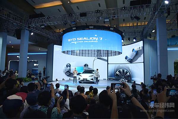 比亚迪双品牌闪耀印尼国际车展 海狮07EV耀目登场