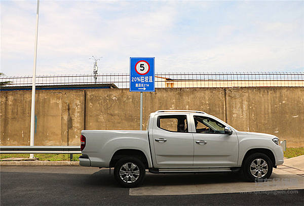 上汽大通发布π柴油发动机 搭载全系车型带来环保与动力的全新体验