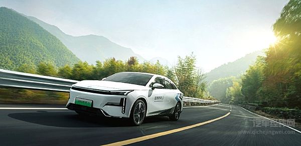 百公里亏电油耗2.9L综合续航2100km 秦L真的完胜银河L6吗？