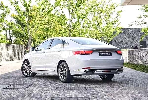 谁还能阻止吉利？新一代混动车型发布，光凭这颜值就是一辆爆款！