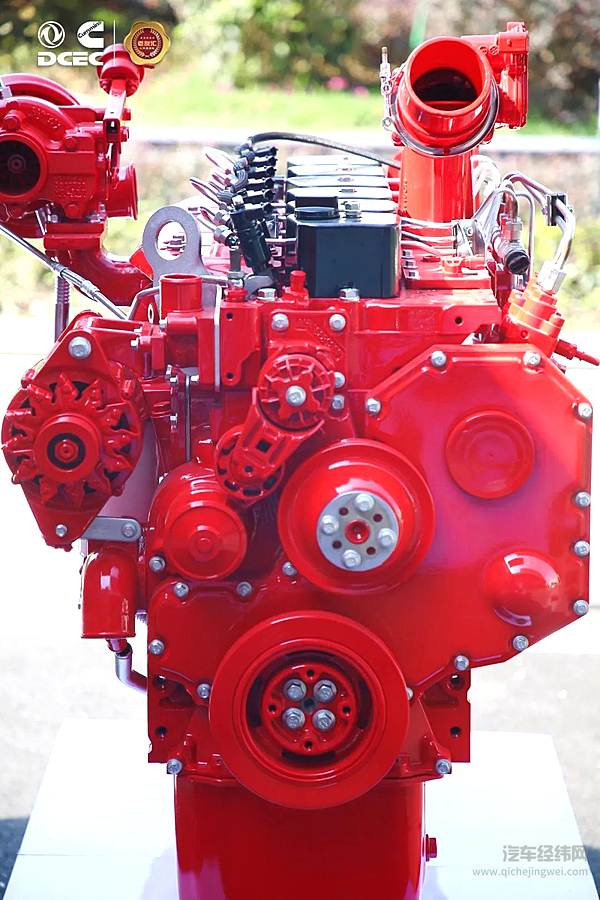 东风康明斯非道路应用第100万台发动机在襄阳智能化工厂举行下线活动