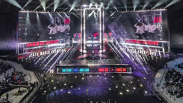 　第10届英雄联盟全球总决赛™现场夺冠时刻  