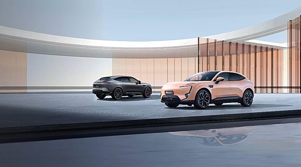  阿维塔11和智界R7玩法一致 哪一款实力更强？