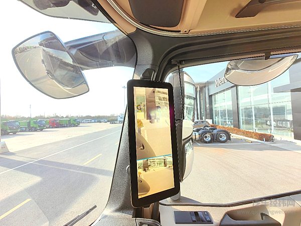 电子后视镜正式纳入国标 酷炫好用的成本你愿意承担吗？