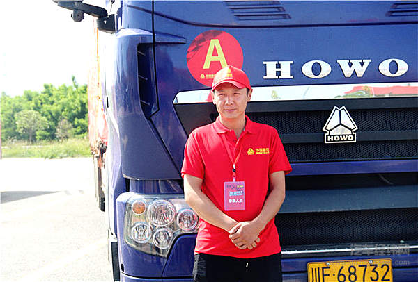 2017重汽实况挑战赛“人山人海” 新军张俊涛斩获成都冠军  