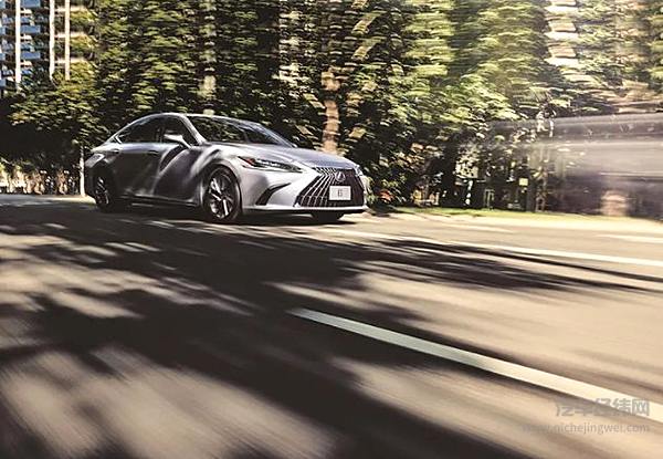 中大型豪华行政级轿车新雷克萨斯ES正式上市