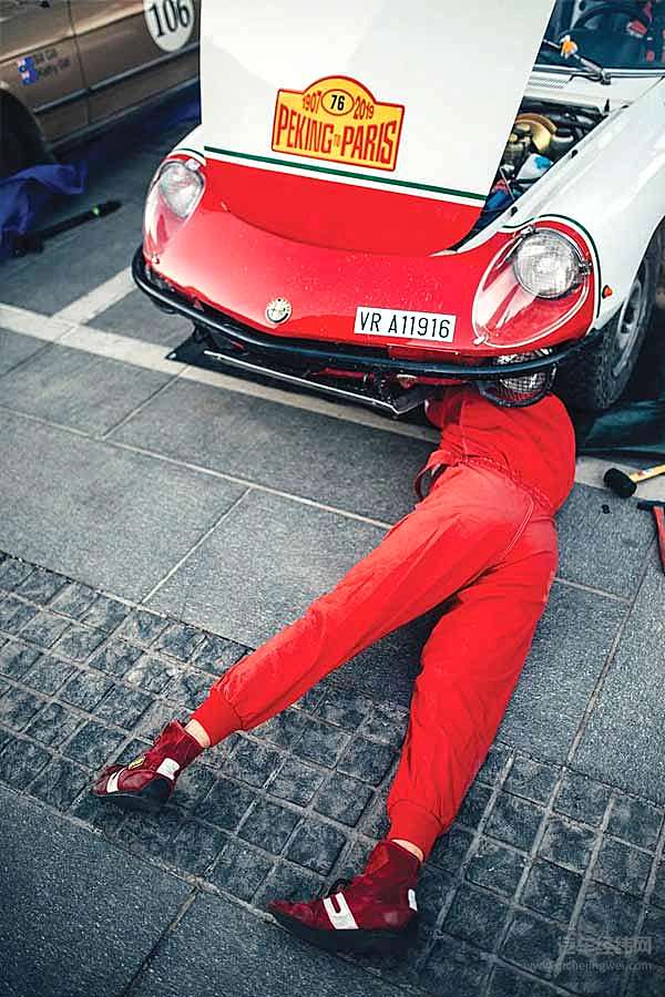 开着老爷车从北京到巴黎 这些人是疯了么？