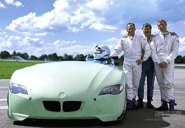 看似简单的化学反应 能玩到极致的只有这两家车企！