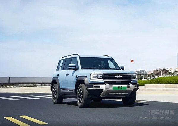 20万级新能源越野车二选一 方程豹豹5与北京BJ40增程版谁更强？