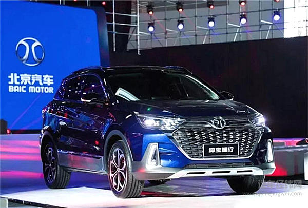 自主品牌扎堆猛推AI，是革命性的突破？还是“换煲不换料”？