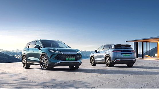 宋L DM-i震撼上市13.58万元起 大小宋双车绝杀合资燃油SUV