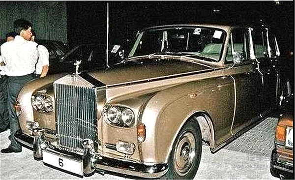 一个黄金时代，被藏在了那些港片的车里