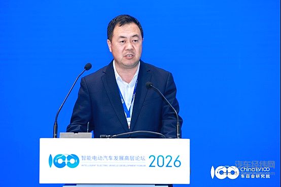 冯宝春：玲珑轮胎以绿色智能创新，领跑全球新能源配套