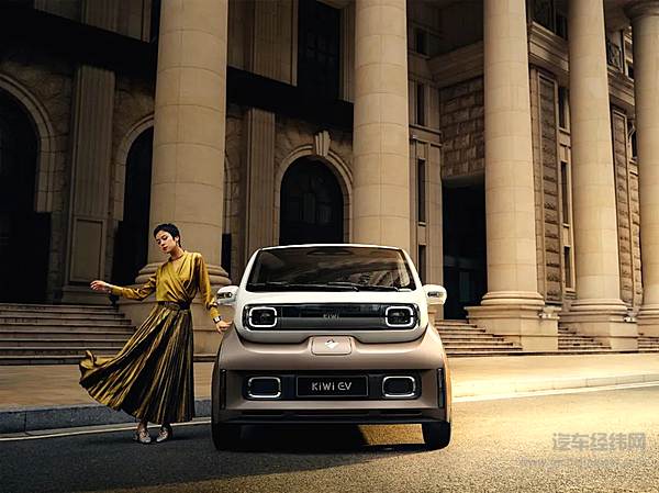 2023款 KiWi EV 斩获 2022 世界智能驾驶挑战赛“双料冠军”