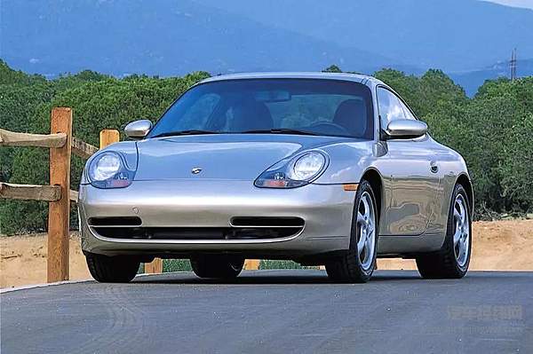 让车迷大失所望的“煎蛋眼”大灯