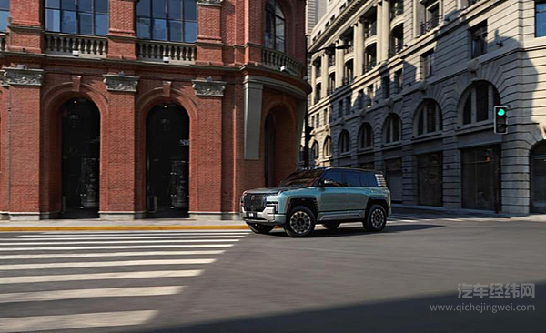 15+1种驾驶模式 仰望U8豪华版打造城市与越野智慧出行体验