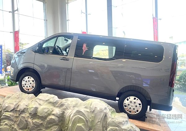 安利依维柯聚星：性价比高 起售价11.39万