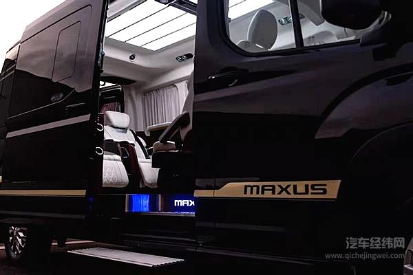 【上汽大通MAXUS V90墨大气外观】
