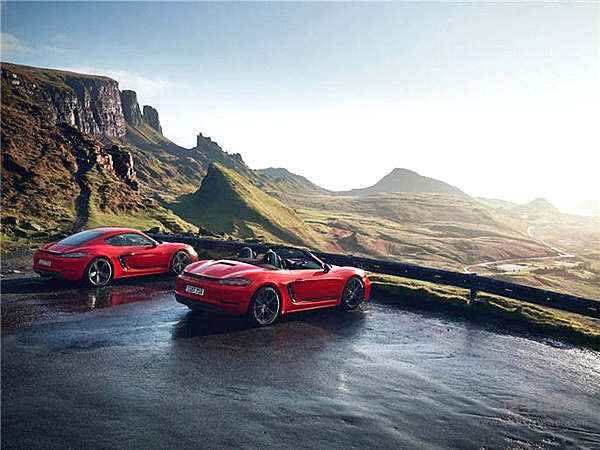 丢掉中控屏和方向盘按键 保时捷为专注驾驶做减法！