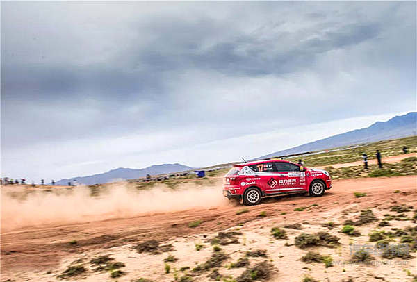 荒漠绿洲起狼烟 “魔鬼赛道”可不是浪得虚名！