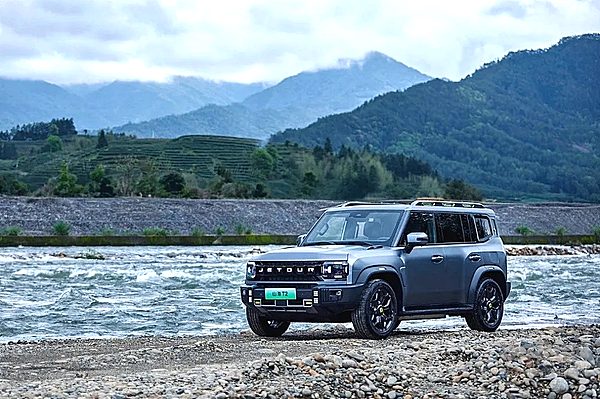 20万元混动越野方盒子 捷途山海T2四驱版能否挑战哈弗猛龙？