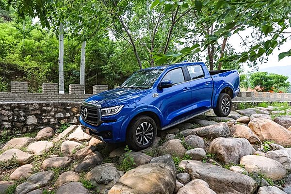 深度试驾全球高性能皮卡2.4T长城炮 冠军实力再进阶