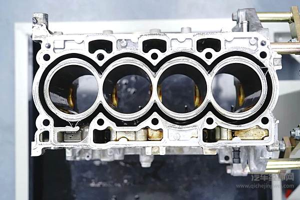 技术奇瑞 全球热爱 超10万公里的瑞虎8整车拆解彰显匠心冠军品质