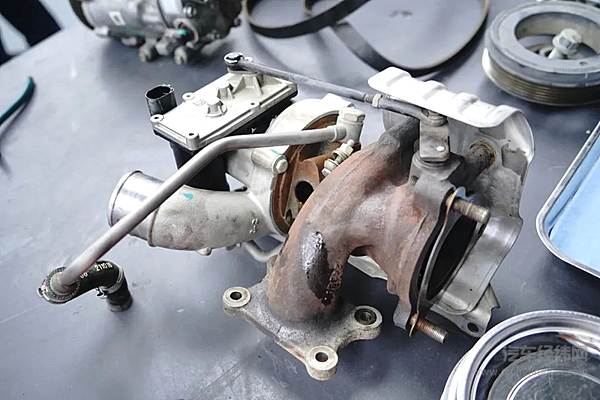 技术奇瑞 全球热爱 超10万公里的瑞虎8整车拆解彰显匠心冠军品质