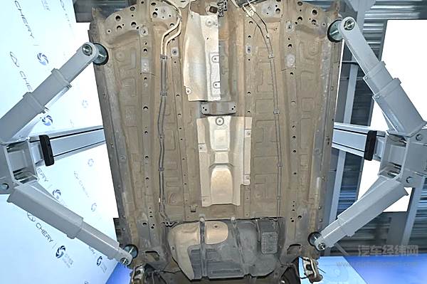 技术奇瑞 全球热爱 超10万公里的瑞虎8整车拆解彰显匠心冠军品质