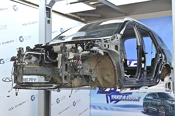 技术奇瑞 全球热爱 超10万公里的瑞虎8整车拆解彰显匠心冠军品质