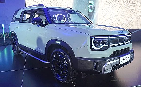 北京BJ30对比捷途山海T1 谁更适合做年轻人的第一台轻越野SUV？