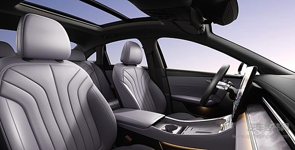 10万元出头可入手 荣威M7 DMH与吉利银河星耀6谁更有性价比？