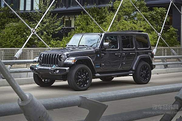 左手V8右手电池 哪款牧马人更强？