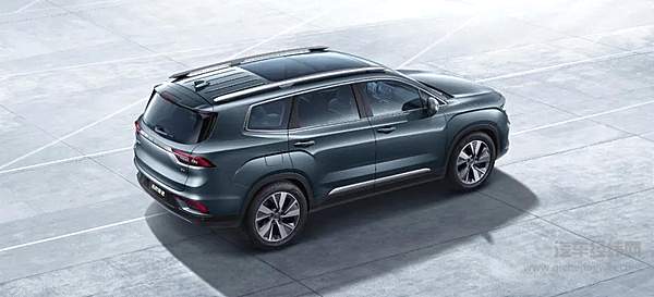 自带2.2米大床 吉利豪越重新诠释大空间！