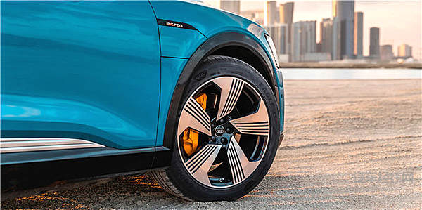 复联4剧透 奥迪e-tron要做终结燃油车的“灭霸”！