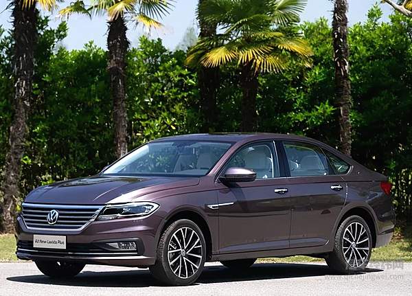 销量榜前四名占据三个席位 大众紧凑级轿车的