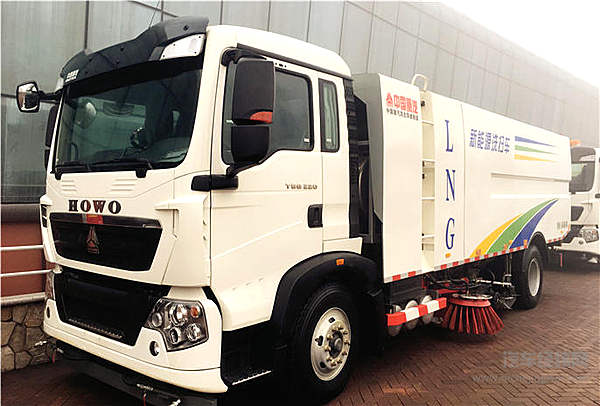 2017年中国重汽豪沃主推16款车型