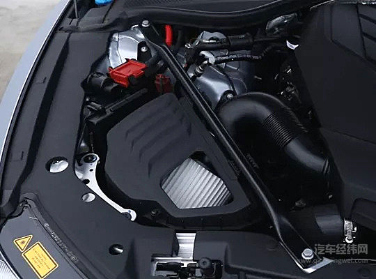 全新奥迪A8L不仅“玩灯”还“玩屏” 这是要“闪瞎”的节奏么？！