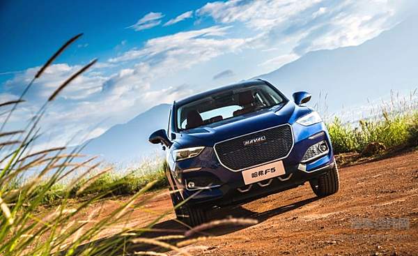  车内社交新玩法 潮派智联SUV哈弗F5瞄准了年轻市场