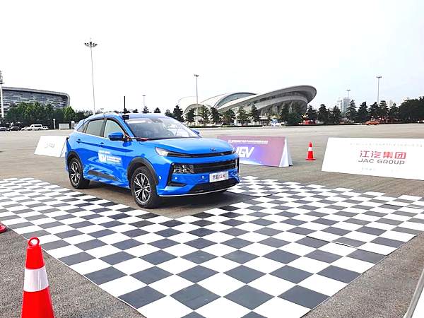 思皓QX进行智能驾驶试验验证演示