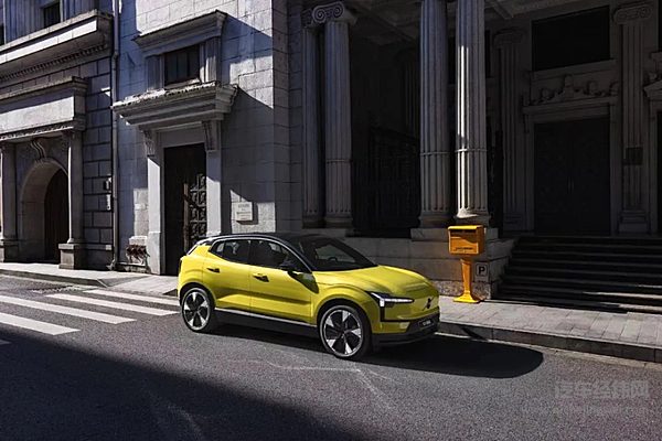 沃尔沃EX30正式开启交付